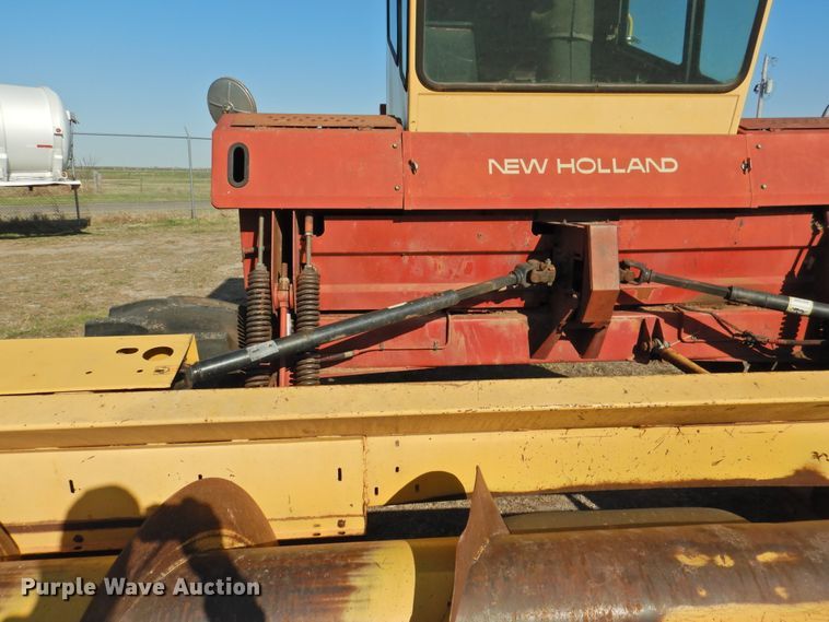 image for item DJ8362 1992 New Holland 1118  windrower
