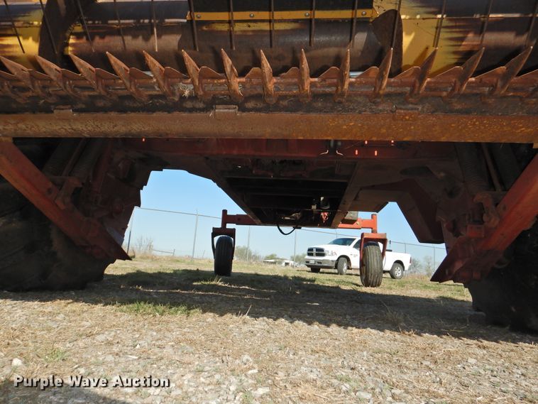 image for item DJ8362 1992 New Holland 1118  windrower