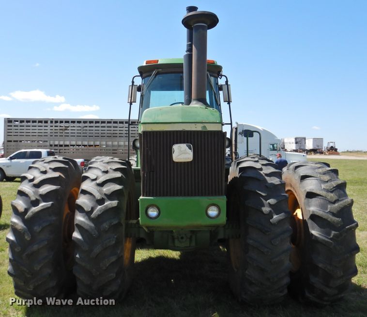 image for item DJ8423 1981 John Deere 8640  4WD tractor