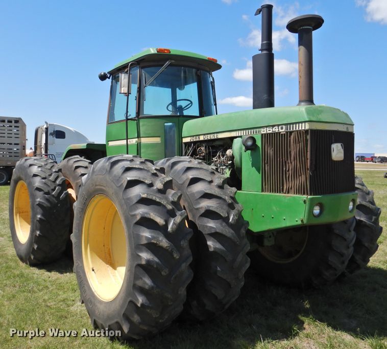 image for item DJ8423 1981 John Deere 8640  4WD tractor