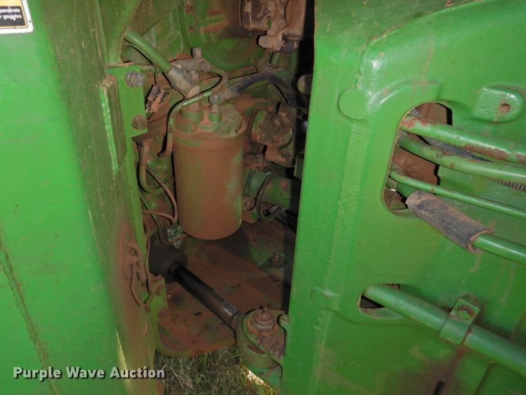 image for item DJ8423 1981 John Deere 8640  4WD tractor