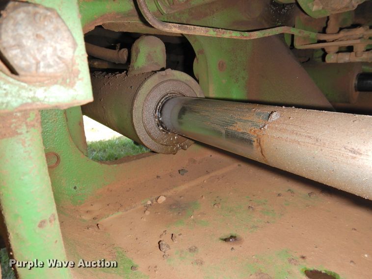 image for item DJ8423 1981 John Deere 8640  4WD tractor