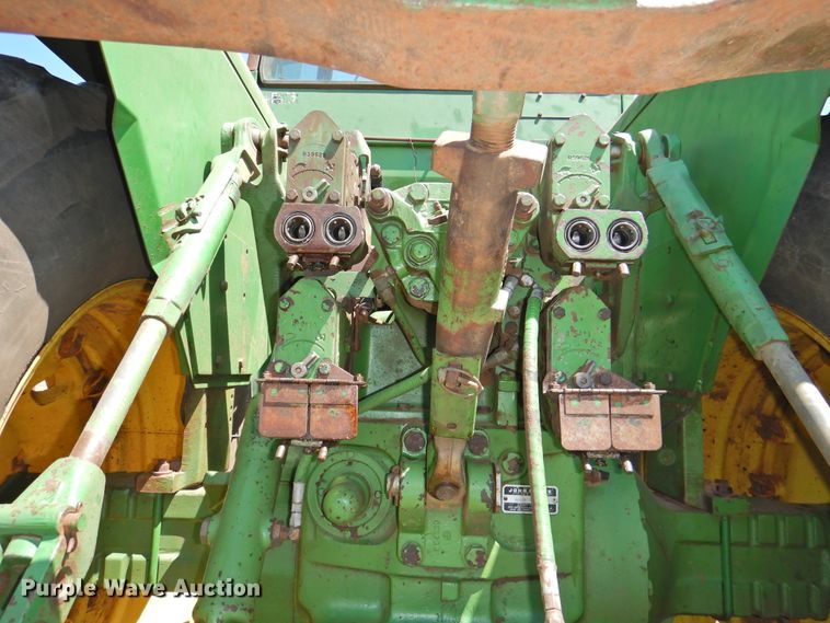 image for item DJ8423 1981 John Deere 8640  4WD tractor