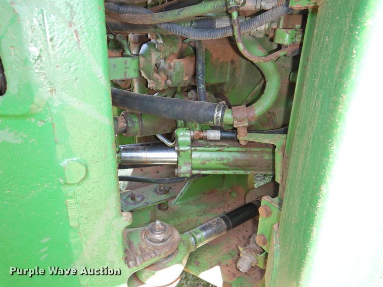 image for item DJ8423 1981 John Deere 8640  4WD tractor
