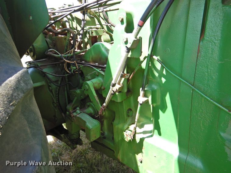 image for item DJ8423 1981 John Deere 8640  4WD tractor