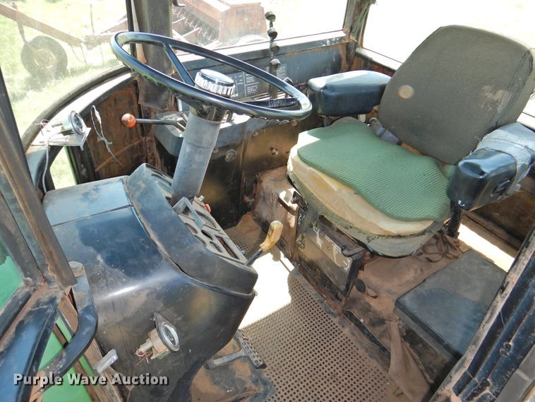 image for item DJ8423 1981 John Deere 8640  4WD tractor