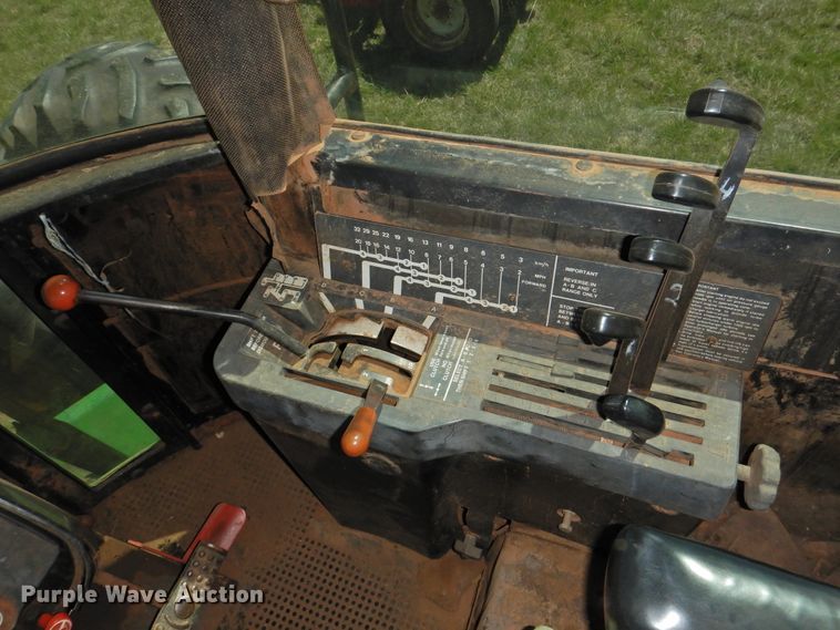 image for item DJ8423 1981 John Deere 8640  4WD tractor