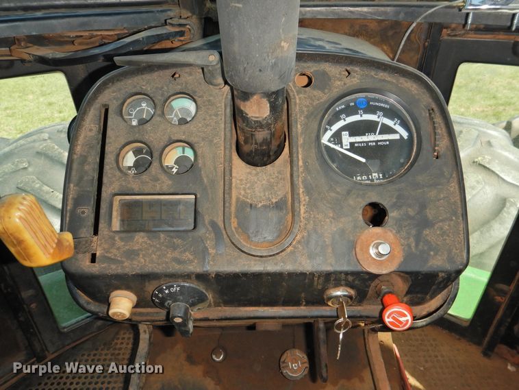 image for item DJ8423 1981 John Deere 8640  4WD tractor