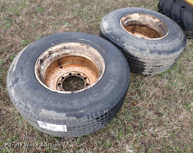 image for item DK4572 (2) 385/65R22.5 tires and wheels