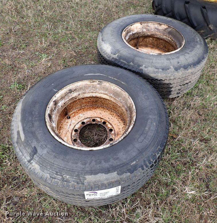 image for item DK4572 (2) 385/65R22.5 tires and wheels