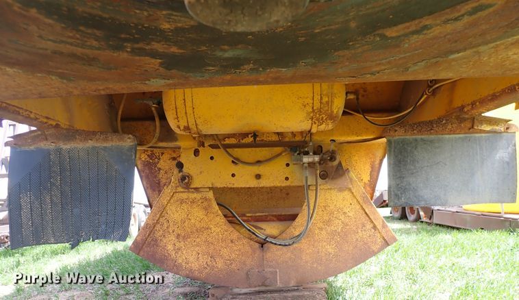 image for item DK4576 1984 Load King 2030 bottom dump trailer