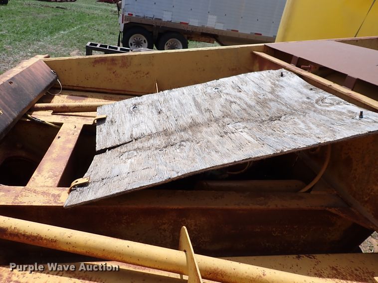 image for item DK4576 1984 Load King 2030 bottom dump trailer