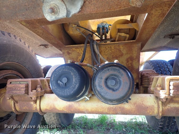 image for item DK4576 1984 Load King 2030 bottom dump trailer