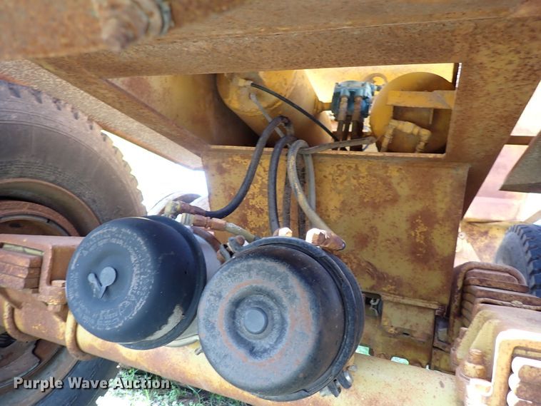 image for item DK4576 1984 Load King 2030 bottom dump trailer