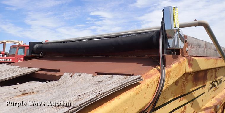 image for item DK4576 1984 Load King 2030 bottom dump trailer