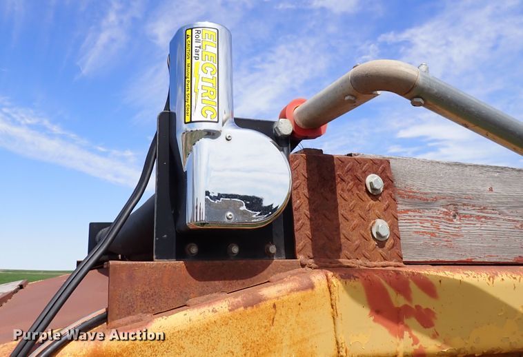 image for item DK4576 1984 Load King 2030 bottom dump trailer