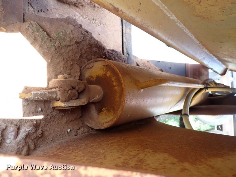 image for item DK4576 1984 Load King 2030 bottom dump trailer