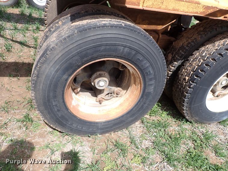 image for item DK4576 1984 Load King 2030 bottom dump trailer