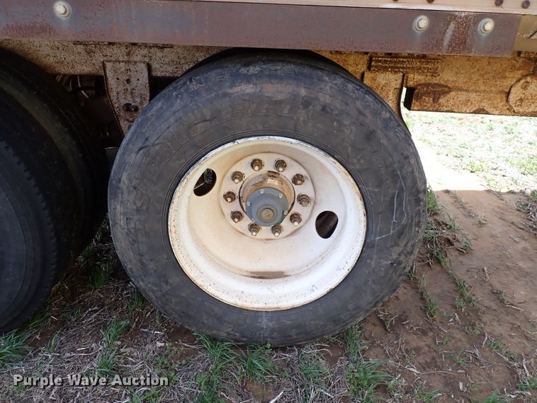 image for item DK4579 1982 Timpte grain trailer