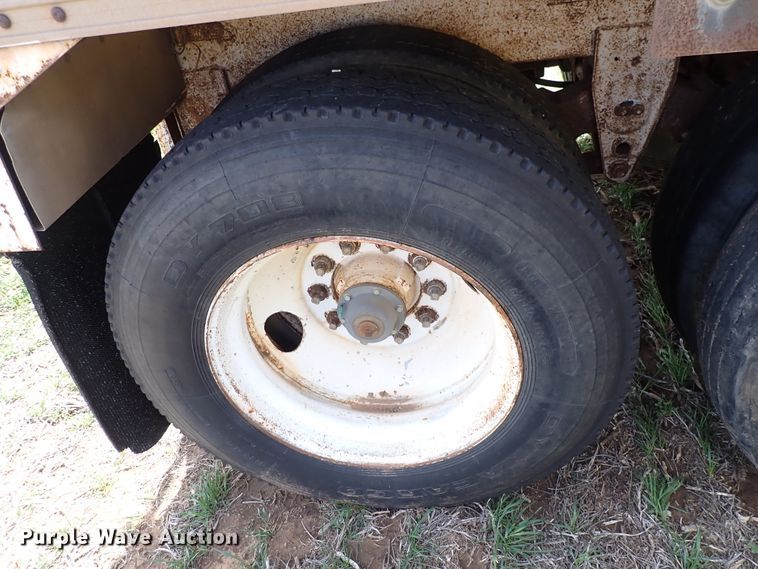 image for item DK4579 1982 Timpte grain trailer