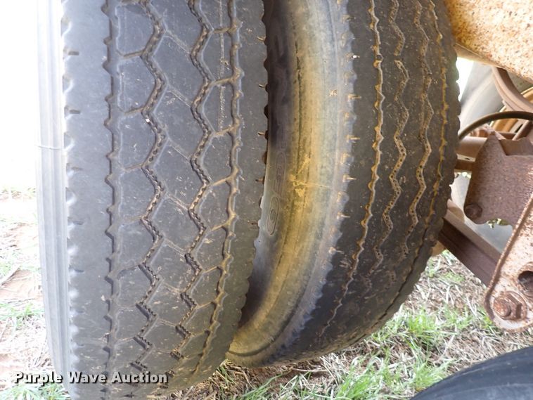 image for item DK4579 1982 Timpte grain trailer