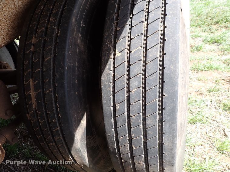 image for item DK4579 1982 Timpte grain trailer