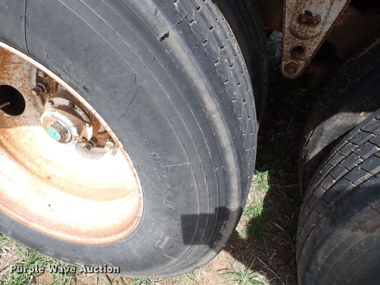 image for item DK4579 1982 Timpte grain trailer