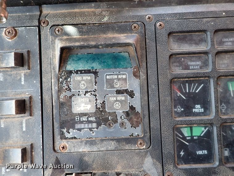 image for item DK4581 1993 Case IH 1688  combine