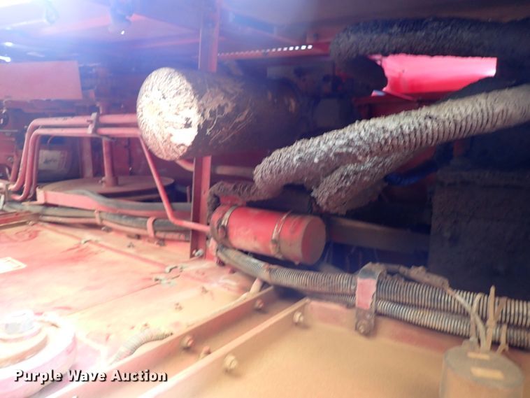 image for item DK4581 1993 Case IH 1688  combine