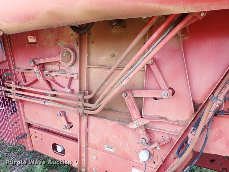 image for item DK4581 1993 Case IH 1688  combine