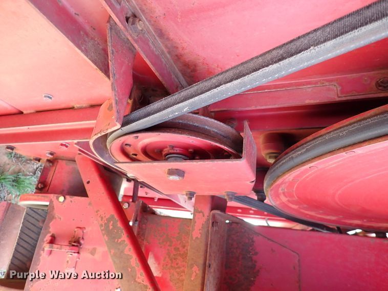 image for item DK4581 1993 Case IH 1688  combine