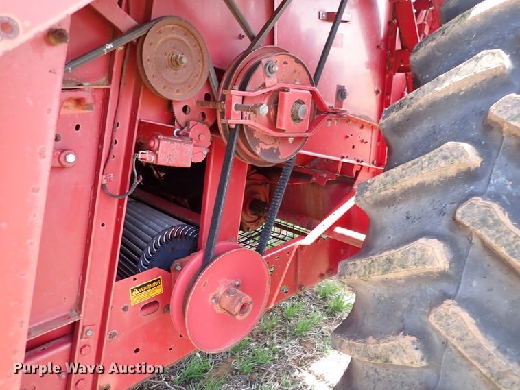 image for item DK4581 1993 Case IH 1688  combine