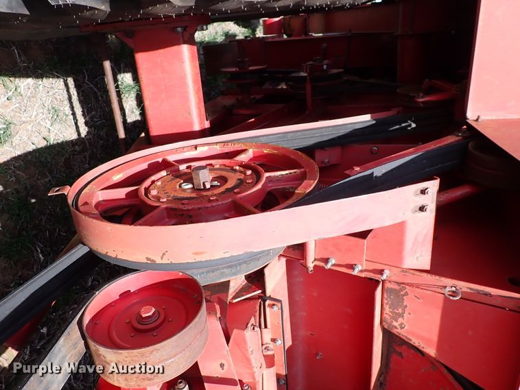 image for item DK4581 1993 Case IH 1688  combine