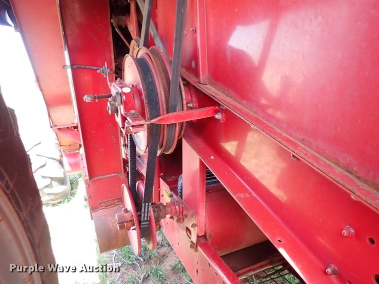 image for item DK4581 1993 Case IH 1688  combine