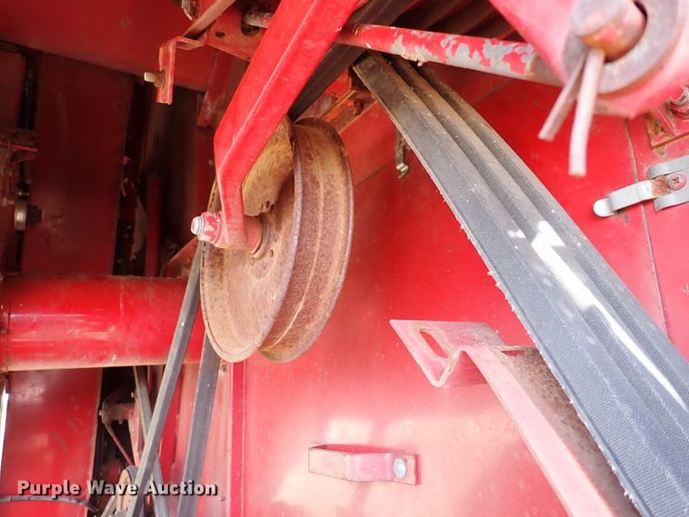 image for item DK4581 1993 Case IH 1688  combine