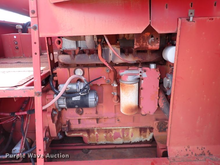 image for item DK4581 1993 Case IH 1688  combine