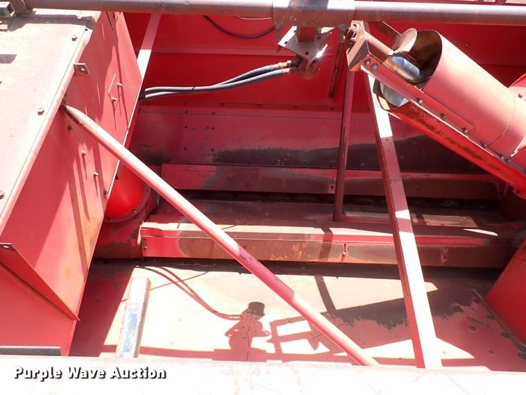 image for item DK4581 1993 Case IH 1688  combine