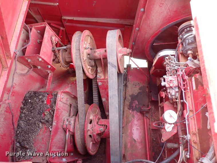 image for item DK4581 1993 Case IH 1688  combine