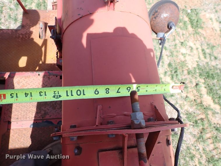 image for item DK4581 1993 Case IH 1688  combine