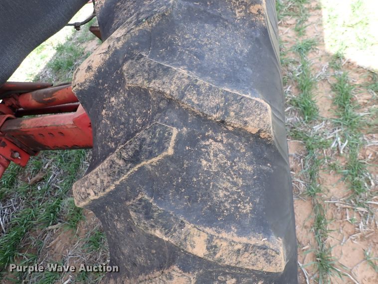 image for item DK4581 1993 Case IH 1688  combine