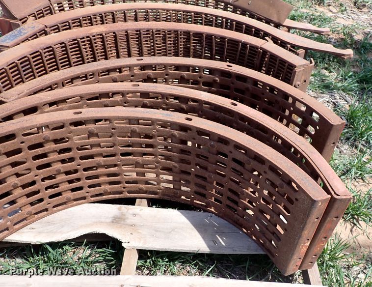 image for item DK4581 1993 Case IH 1688  combine