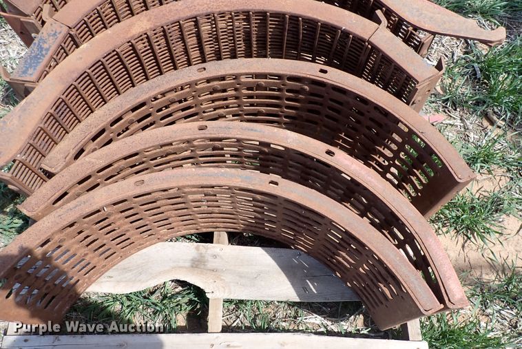 image for item DK4581 1993 Case IH 1688  combine