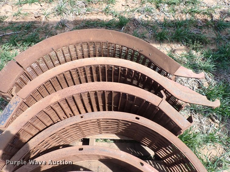 image for item DK4581 1993 Case IH 1688  combine