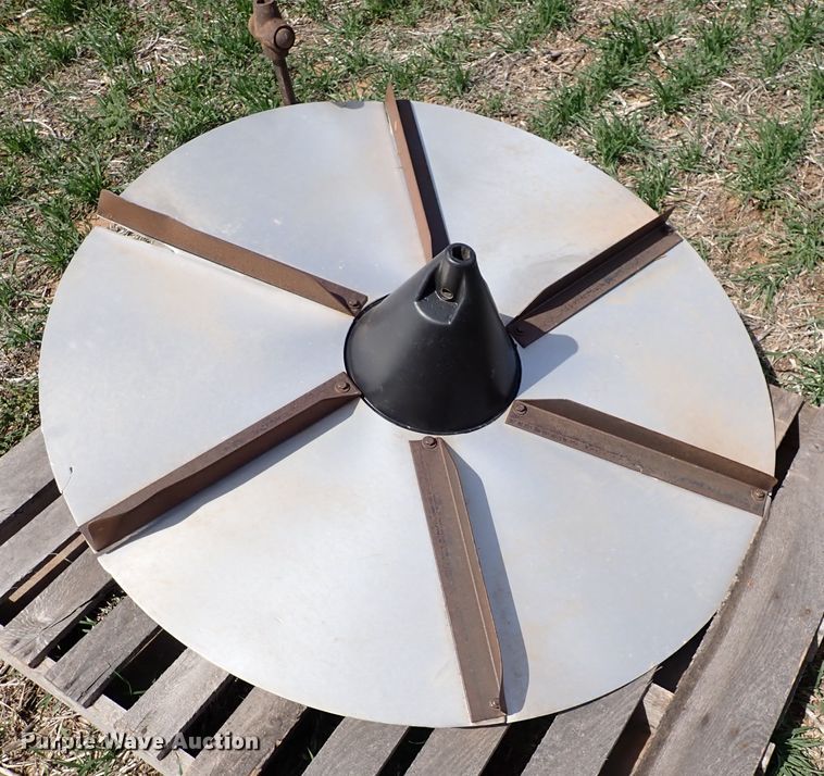 image for item DK4581 1993 Case IH 1688  combine