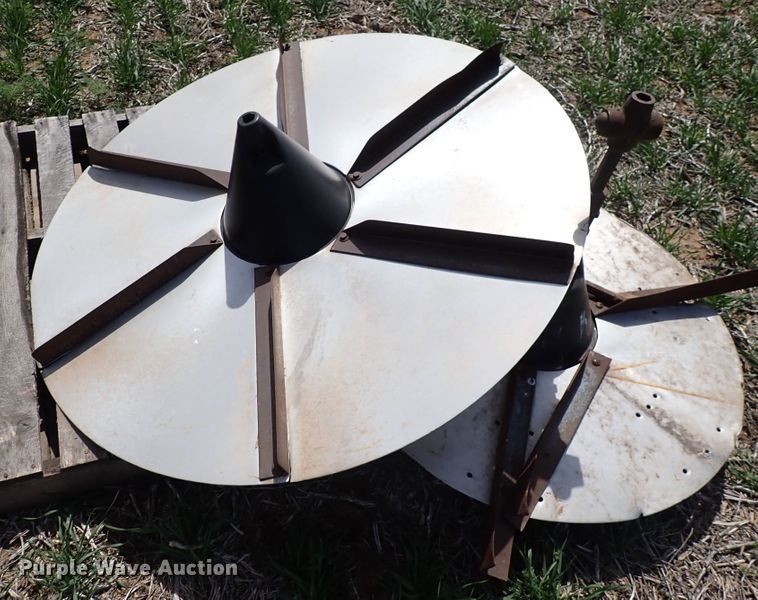 image for item DK4581 1993 Case IH 1688  combine