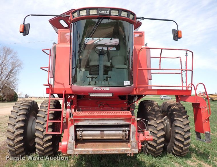 image for item DK4583 2001 Case IH 2388  combine