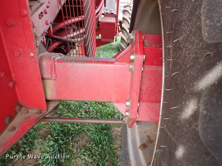 image for item DK4583 2001 Case IH 2388  combine