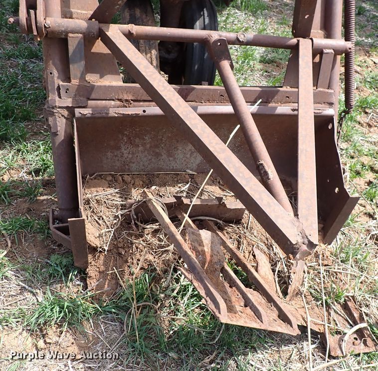 image for item DK4584 Massey-Ferguson 33  tractor