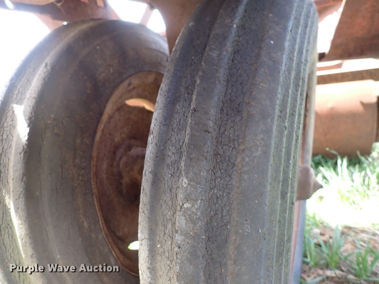 image for item DK4584 Massey-Ferguson 33  tractor