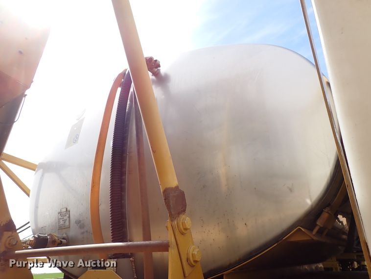 image for item DK4586 Ag-Chem RoGator 854  sprayer